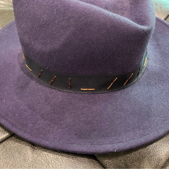 Classic Target Navy Fedora 100% Wool Hat With Stitch Accents - Picture 2 of 7